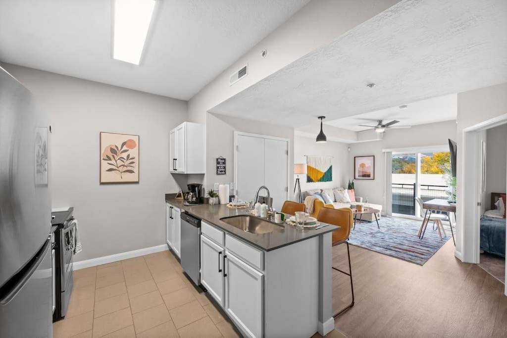 City View Boho Apt Stocked W Everything You Need Salt Lake City Esterno foto